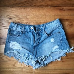 H&M High-waisted jean shorts